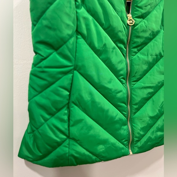 Michael Kors Quilted Puffer Vest Lightweight, Sleeveless & Full-zip Green NWT - Picture 4 of 7